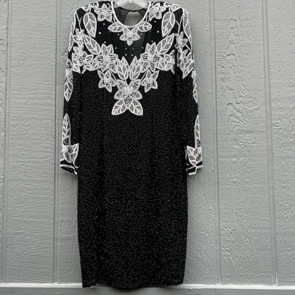 🎉🎉NEIMAN MARCUS BlackTie Silk Sequined Dress - Picture 9 of 10